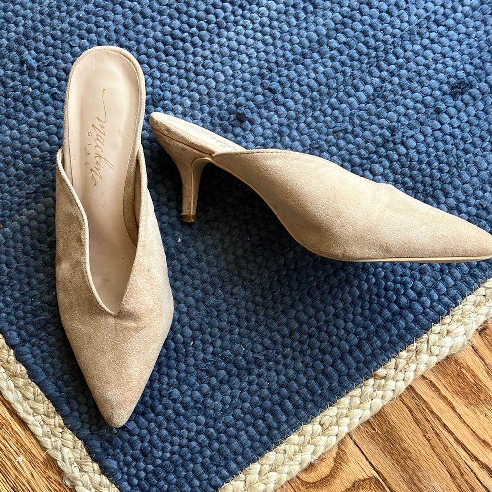 Mule Heels in Tan Suede